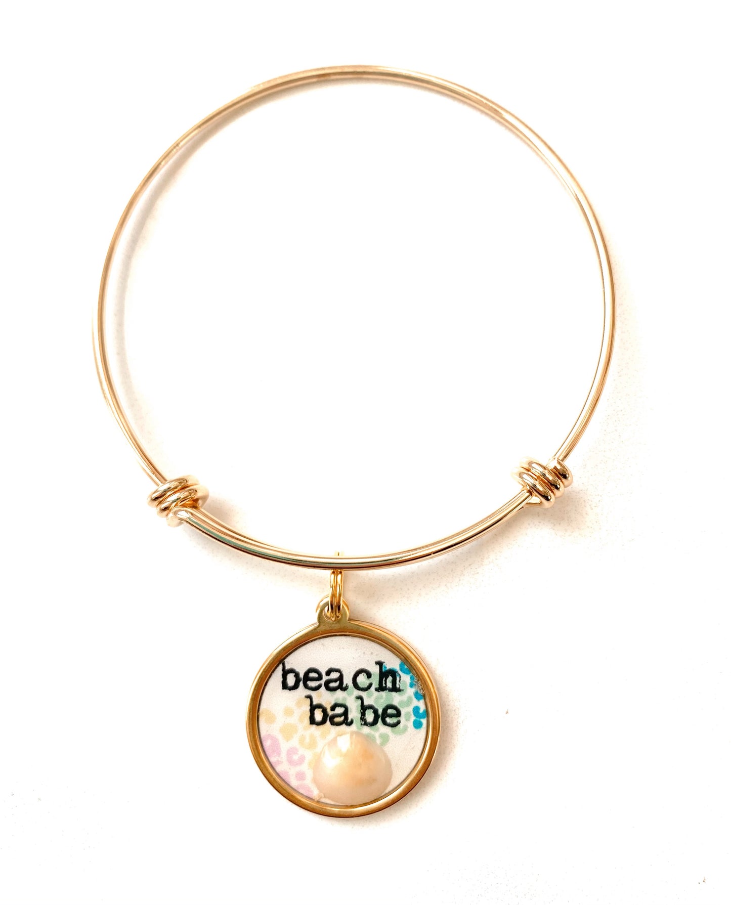 Beach Babe Seashell Charm Bangle