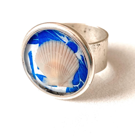Love Lilly Seashell Ring