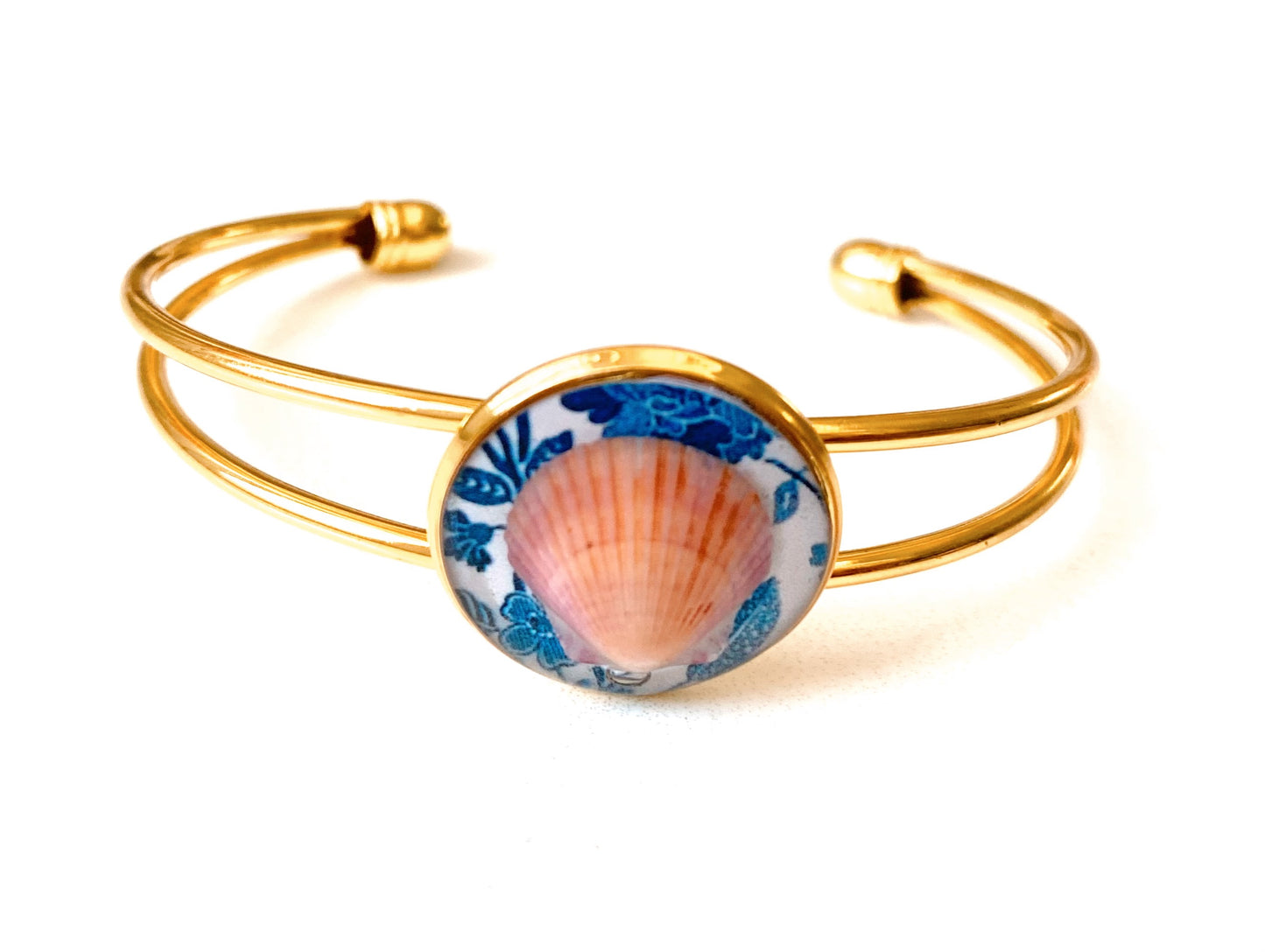 Blue and White Seashell Bangle