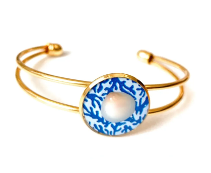 Blue Coral Seashell Bangle