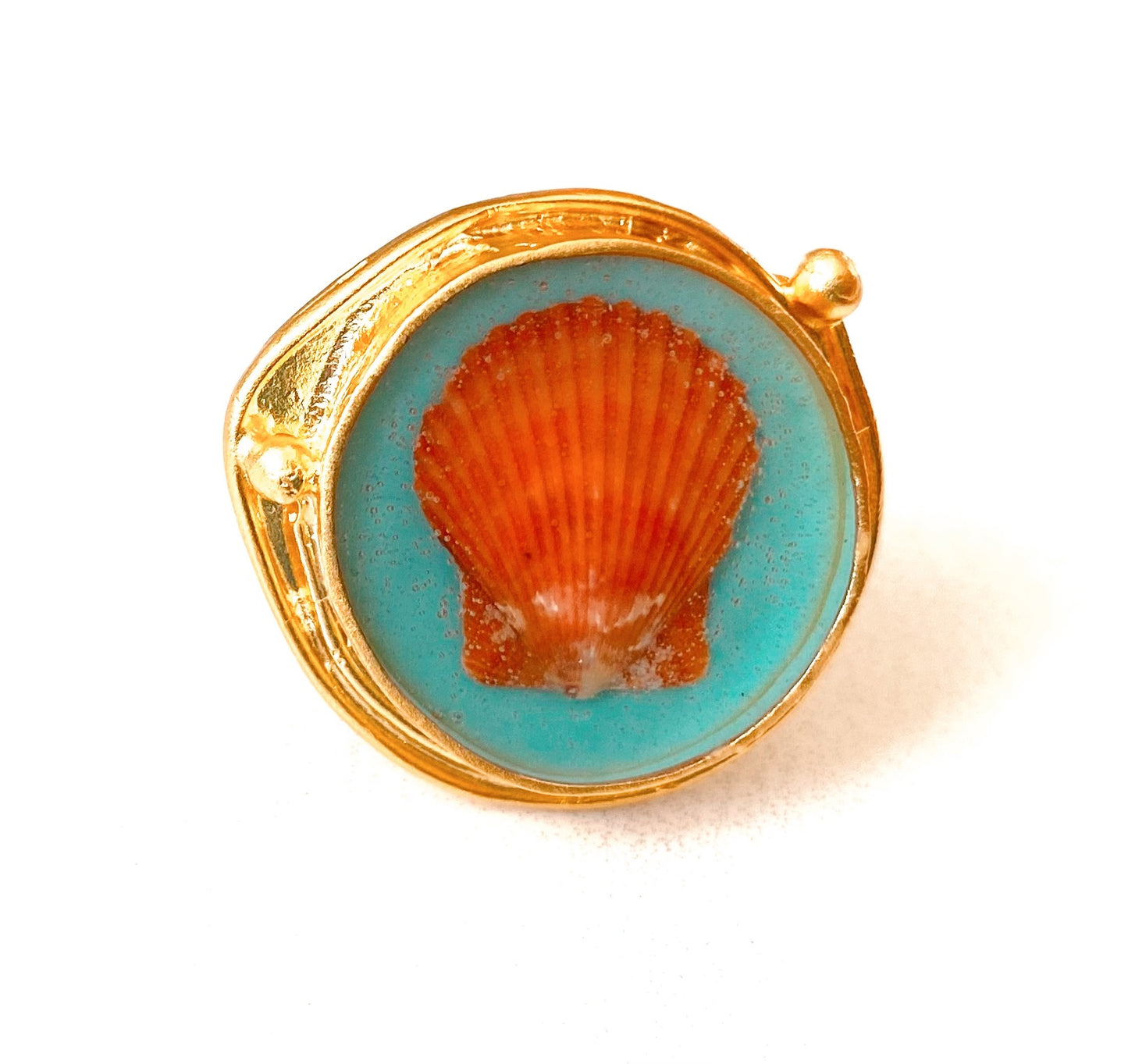 Gold Round Seashell Ring