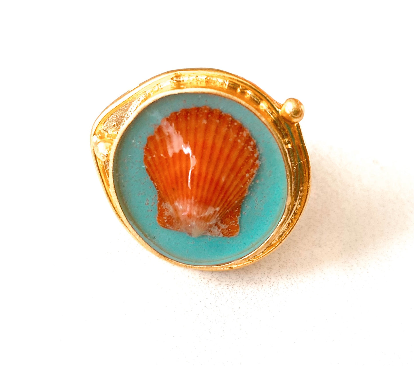 Gold Round Seashell Ring