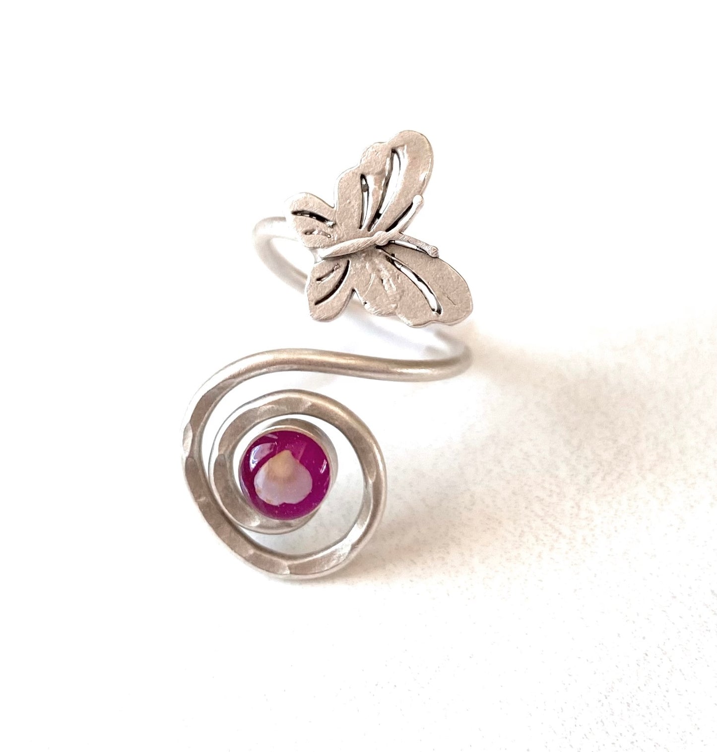 Flutter Seashell Spiral Ring with Butterfly Detail – Fuscia