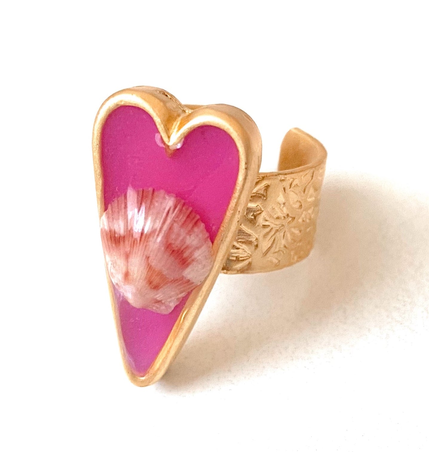 Lover Seashell Ring | Hot Pink