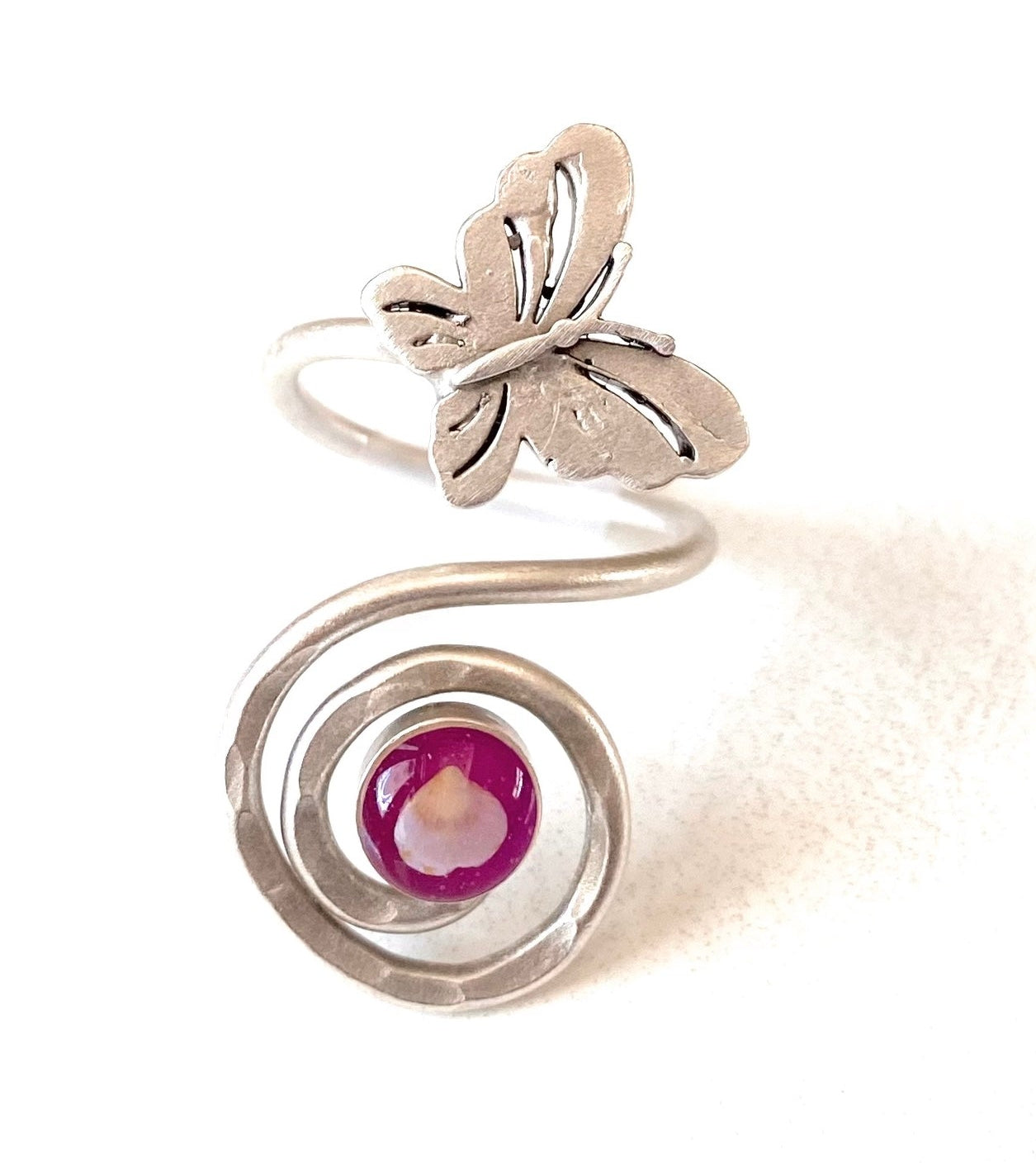 Flutter Seashell Spiral Ring with Butterfly Detail – Fuscia