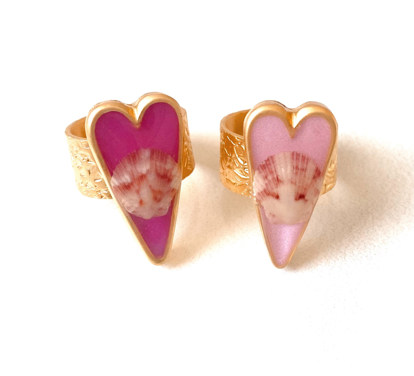 Lover Seashell Ring | Hot Pink