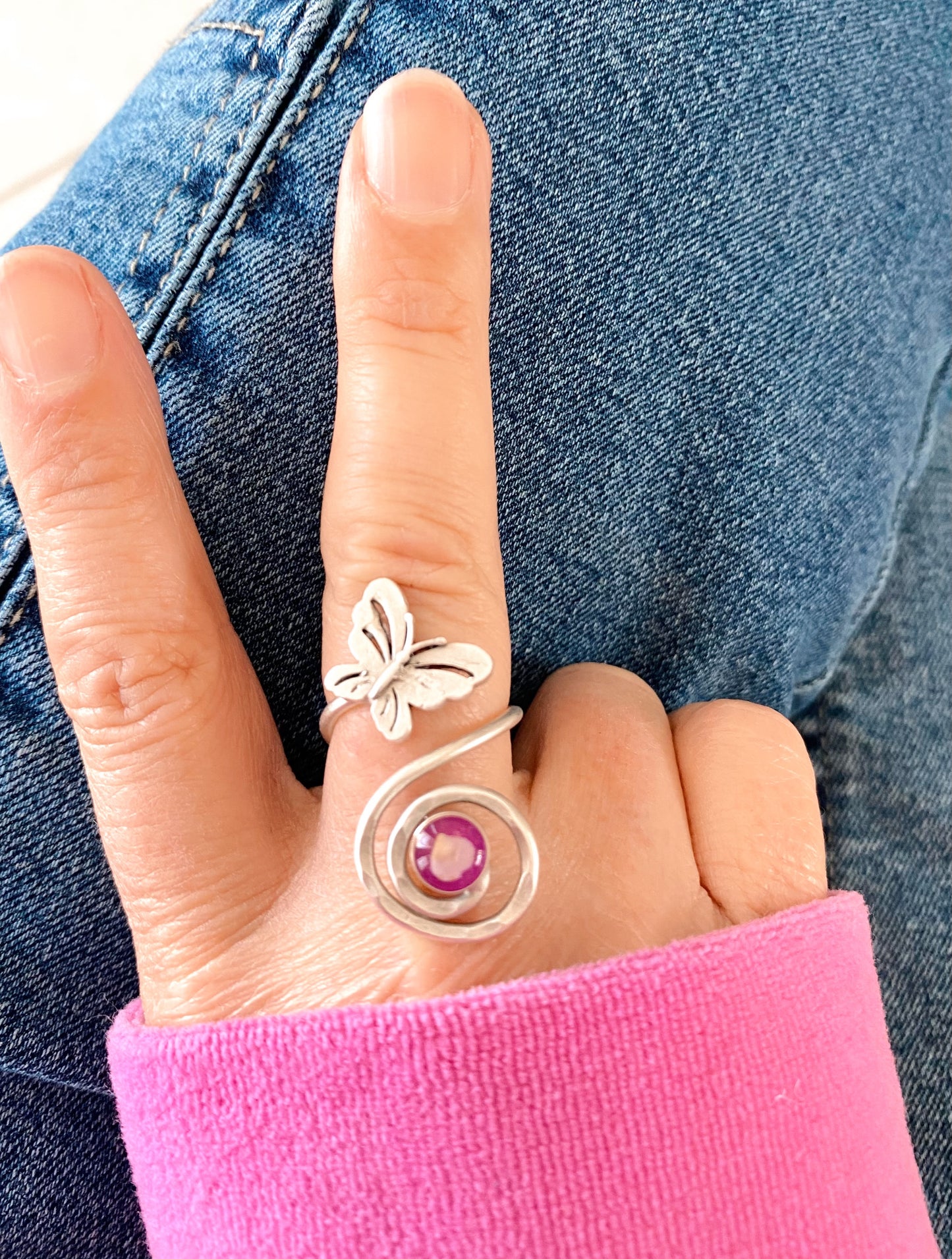 Flutter Seashell Spiral Ring with Butterfly Detail – Fuscia