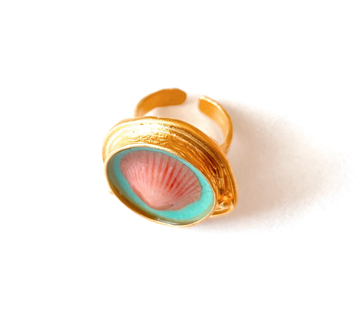 Gold Round Seashell Ring