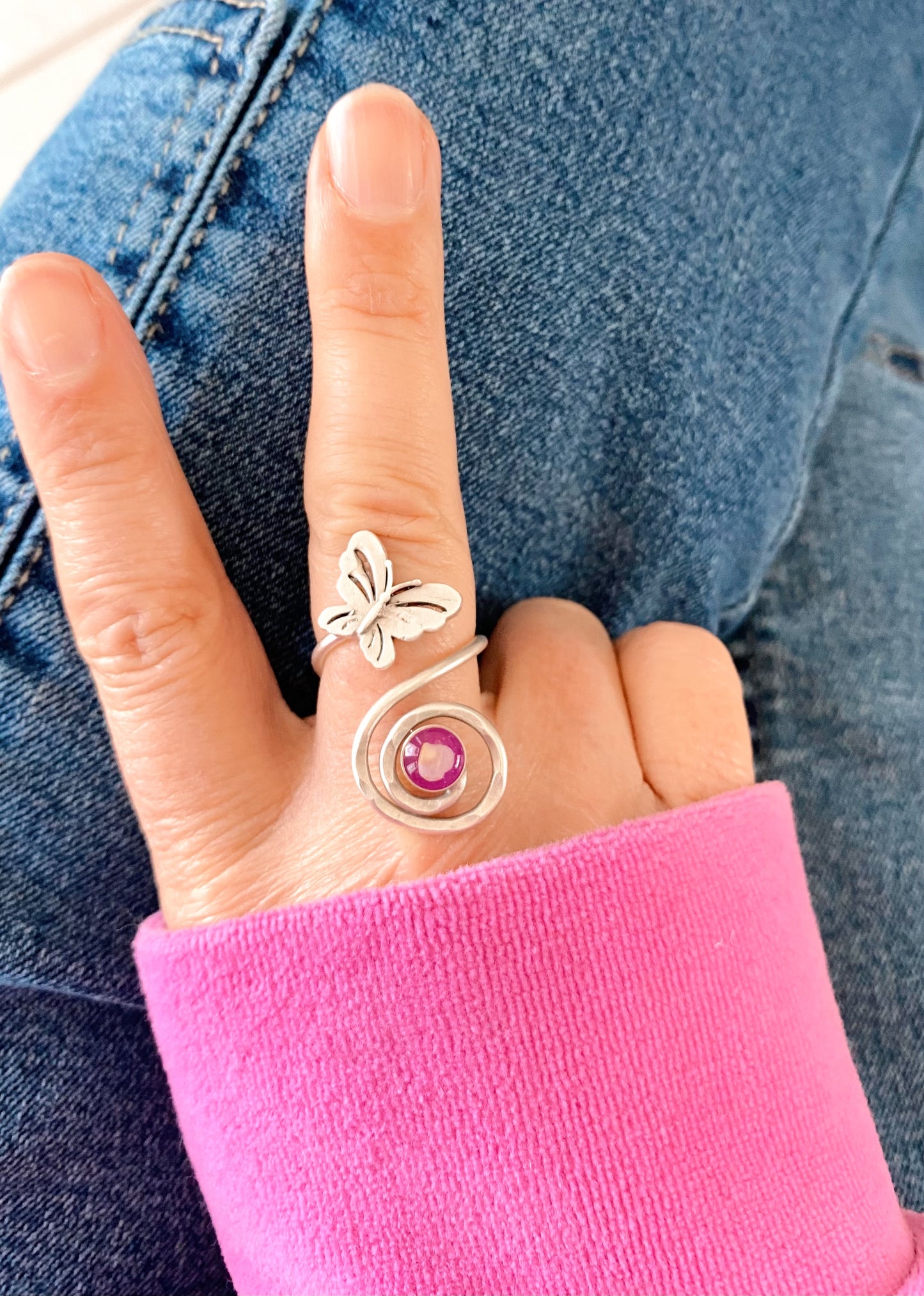 Flutter Seashell Spiral Ring with Butterfly Detail – Fuscia