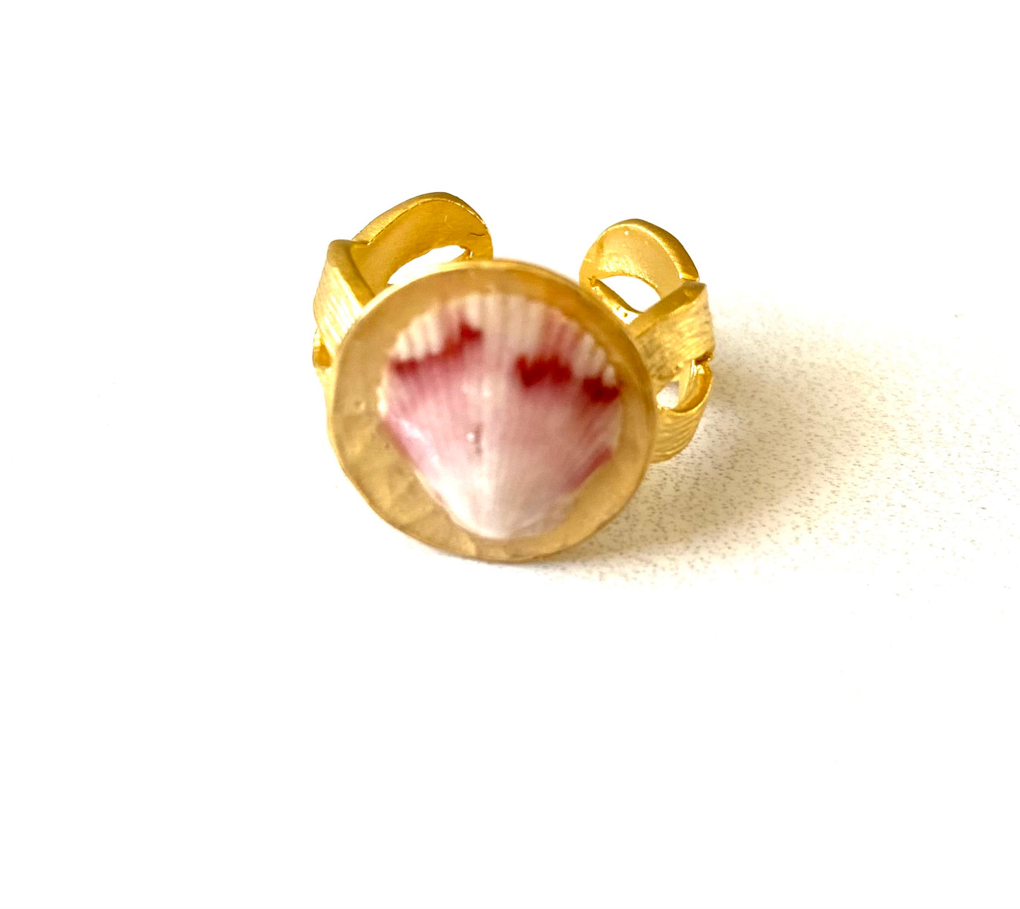 Pink Horizon Seashell Ring